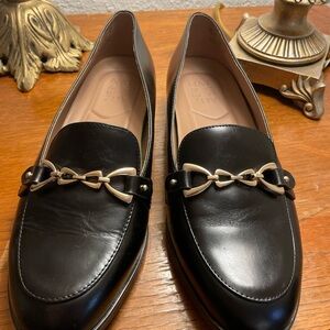 Women’s Black Leather Loafers - Naturalizer - NEVER WORN - brand New 8.5 W